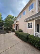 Building Photo - 245 Amal Dr SW