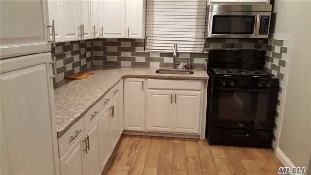 Foto del edificio - 180-14-180145 145th Rd