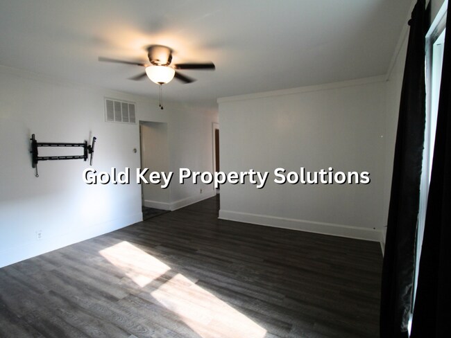 Building Photo - MUNCIE 3 BR 1 BA house with Fenced Backyar...