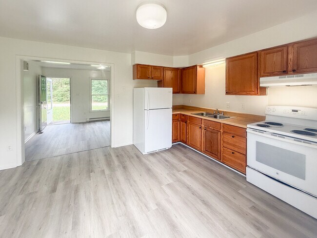Building Photo - 496 Lancaster Creek Dr