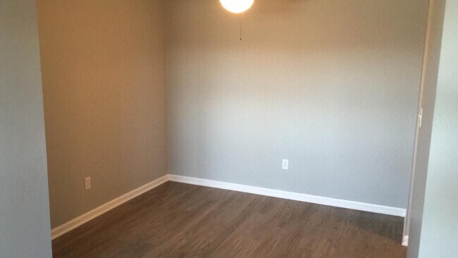 Foto del edificio - 1540 Slade Ave