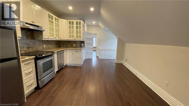 Photo du bâtiment - 123 Robinson St