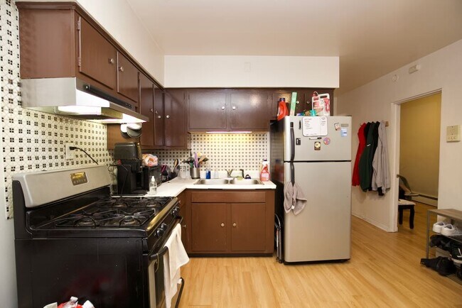 Foto del edificio - 1471 W Erie St