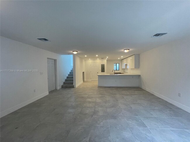 Foto del edificio - 7755 NW 8th Ct