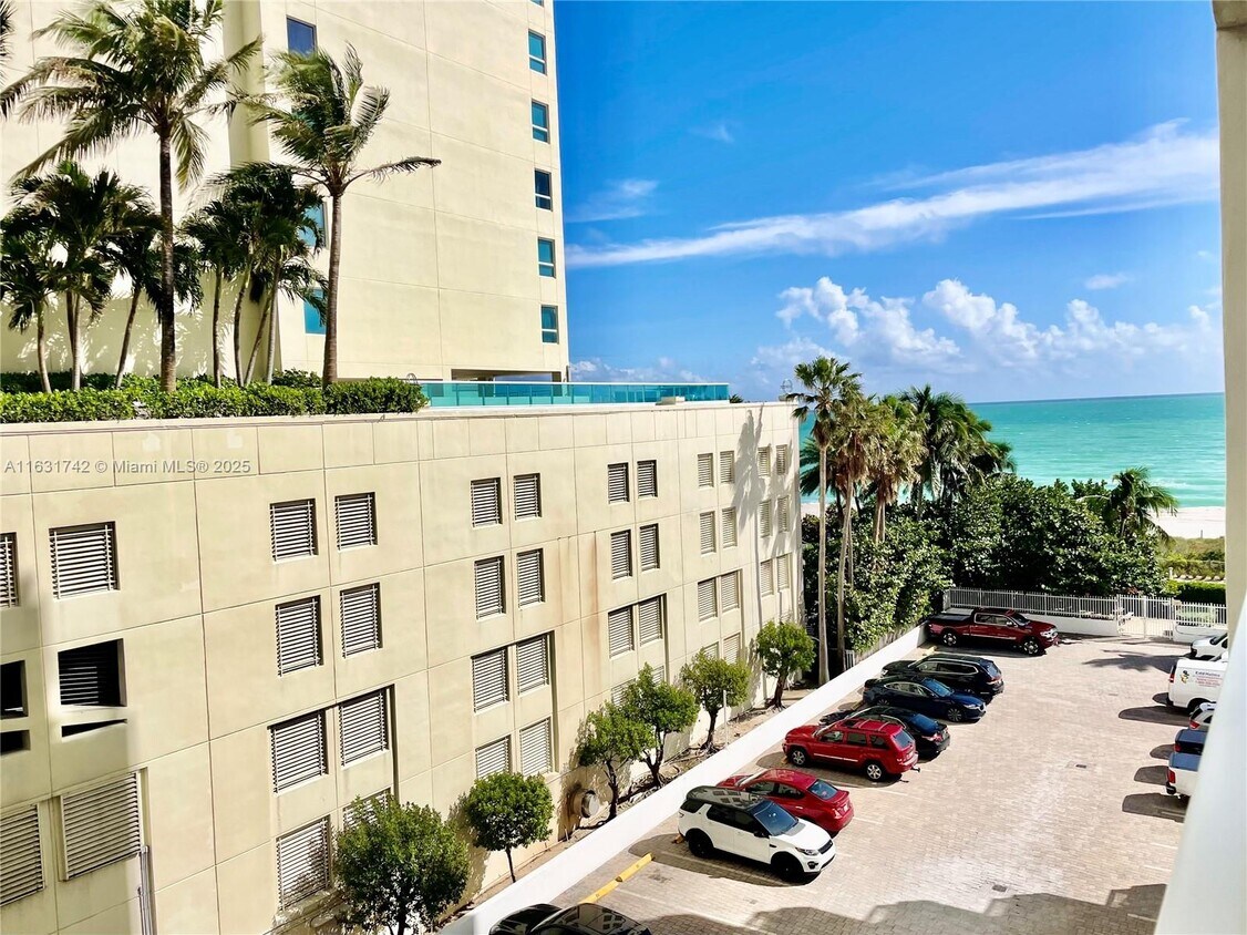 Photo - 5005 Collins Ave (Miami Beach, FL)
