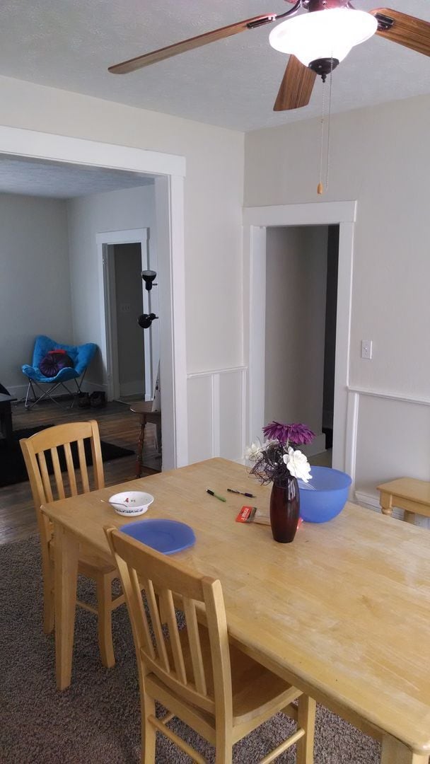 Building Photo - For Rent 4 Bedroom 1 Bath Field Club Row H...