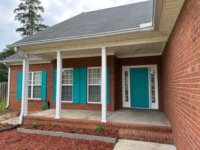 Foto del edificio - 701 Spalding Ct