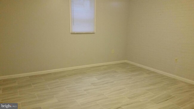 Foto del edificio - 24550 Mt Pleasant Rd