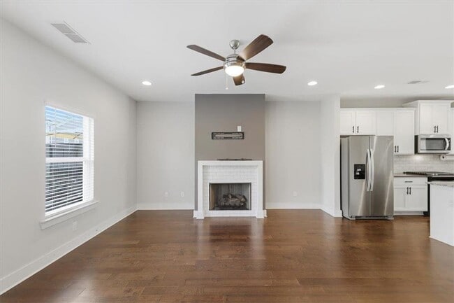 Building Photo - 3796 Oxford Cir
