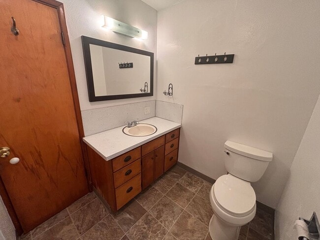 Building Photo - South Corvallis 2 Bedroom Home with Fenced Yard!