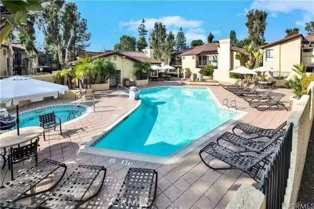 Foto del edificio - 25521 Indian Hill Ln