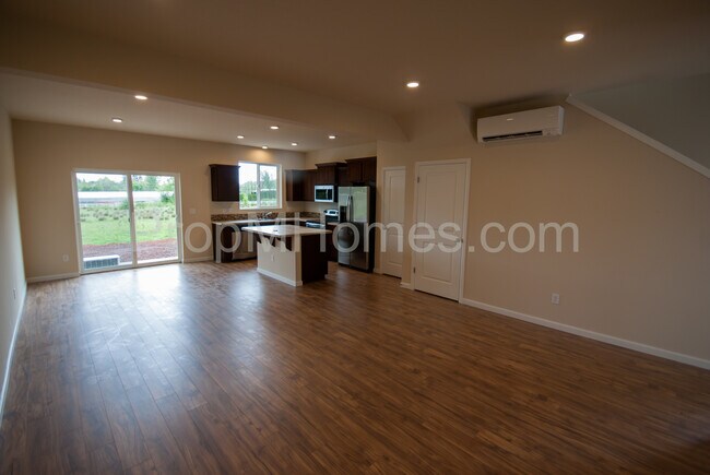 Foto del edificio - Happy Valley Home in Rock Creek Meadows!