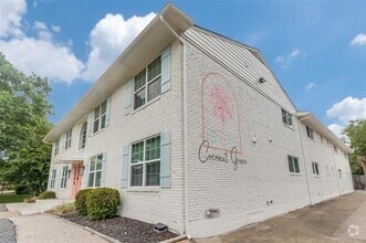 Building Photo - 5444 Gaston Ave