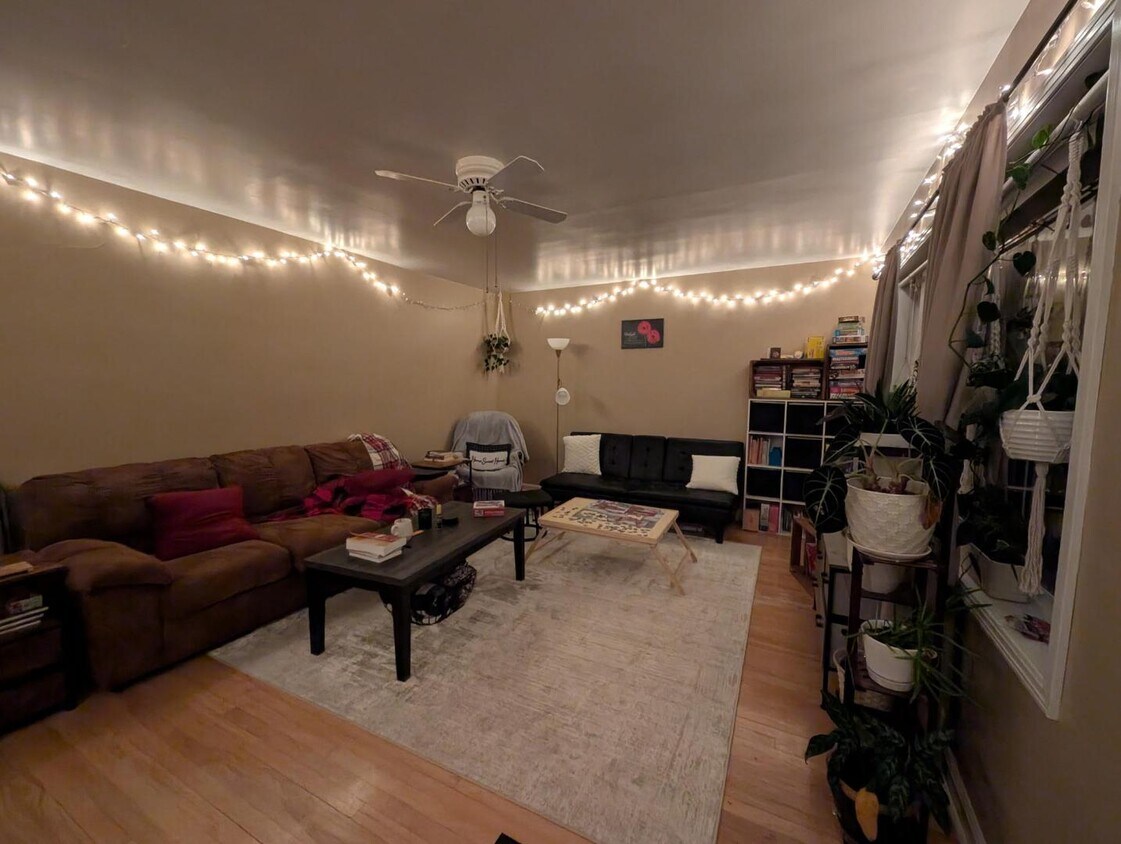 Foto del edificio - 522 Main Ave N