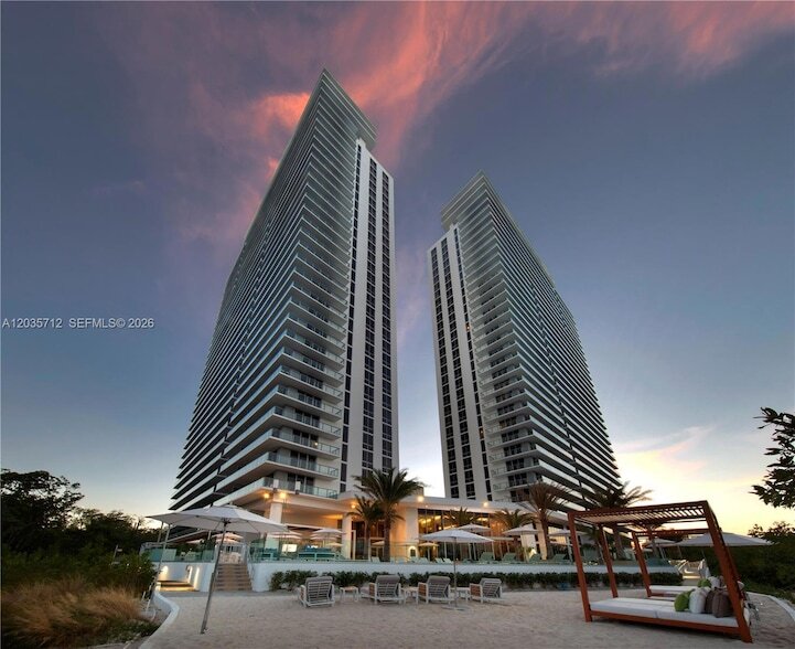 Photo - 16385 Biscayne Boulevard Unit 519