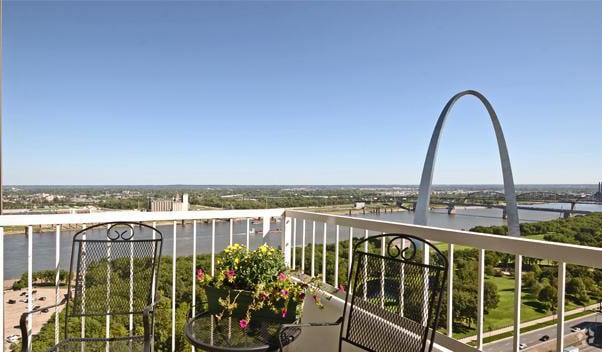 Remodeled Downtown Apartment