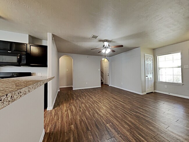 Foto del edificio - 21607 Nella Cir