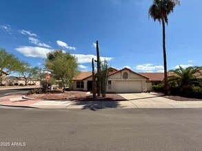 Building Photo - 2218 E Desert Trumpet Rd