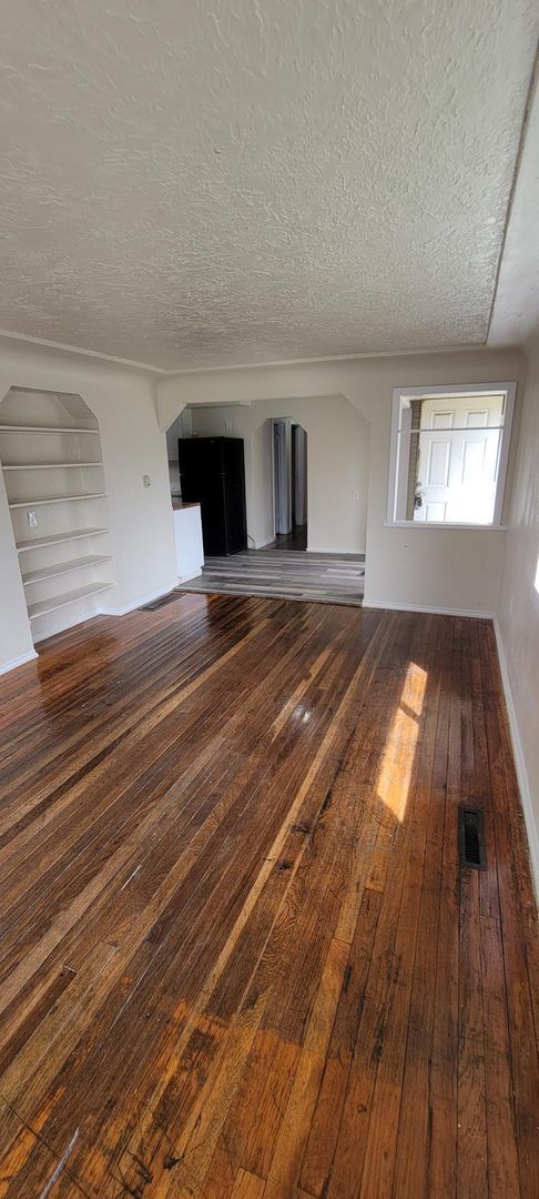 Building Photo - Northeast Spokane 3 bed 2 bath