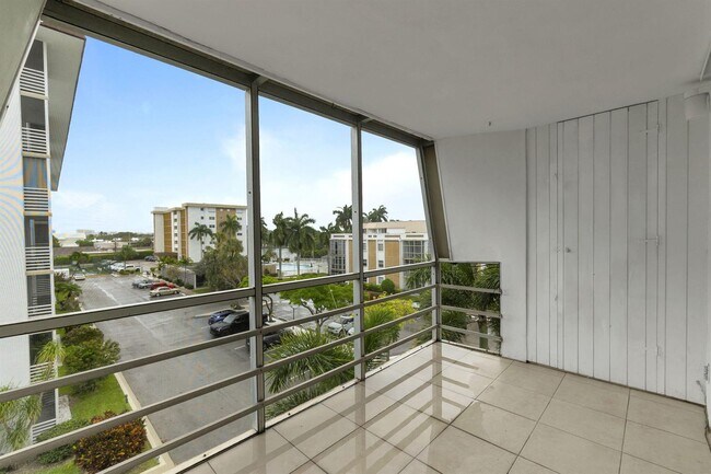 Foto del edificio - 3040 NE 16th Ave