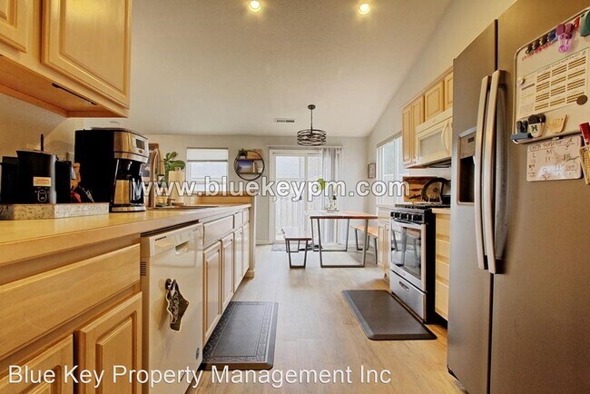 Building Photo - 3 br, 2 bath House - 17006 SE 3rd Street