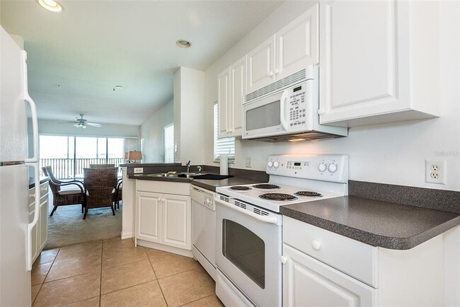 Building Photo - 2180 Heron Lake Dr