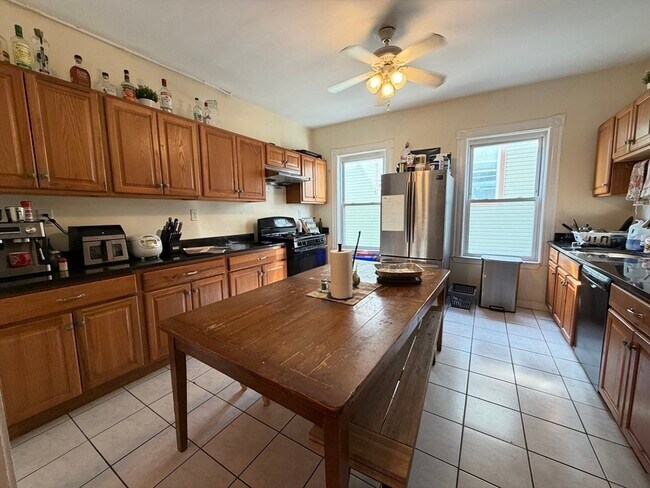 Foto del edificio - 1 Sachem St