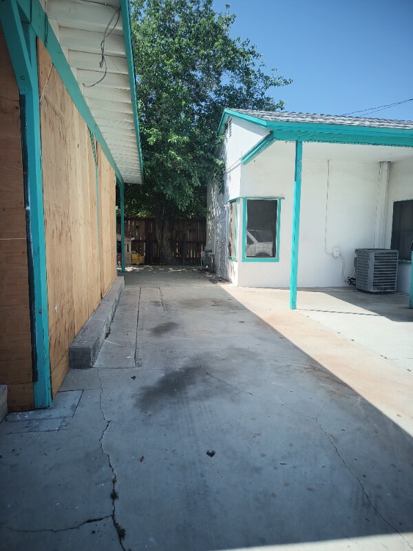 Foto del edificio - 612 W Newgrove St