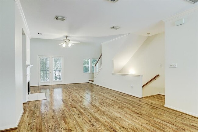 Building Photo - 1626 Sutton St