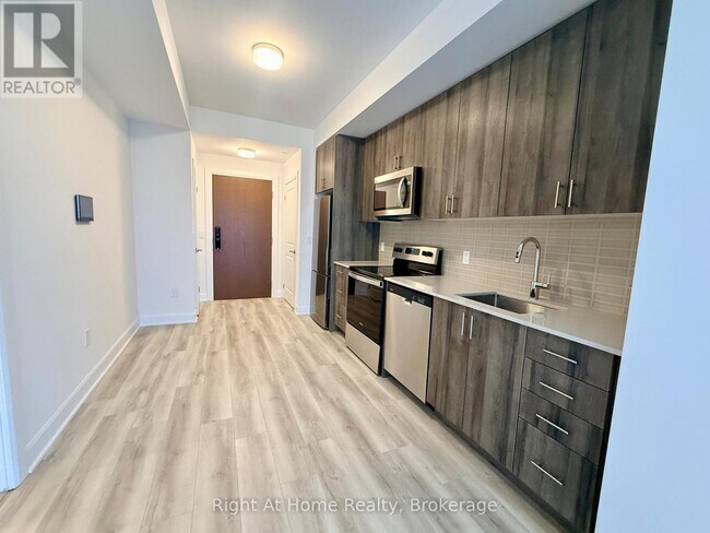 Building Photo - 3240 William Coltson Ave