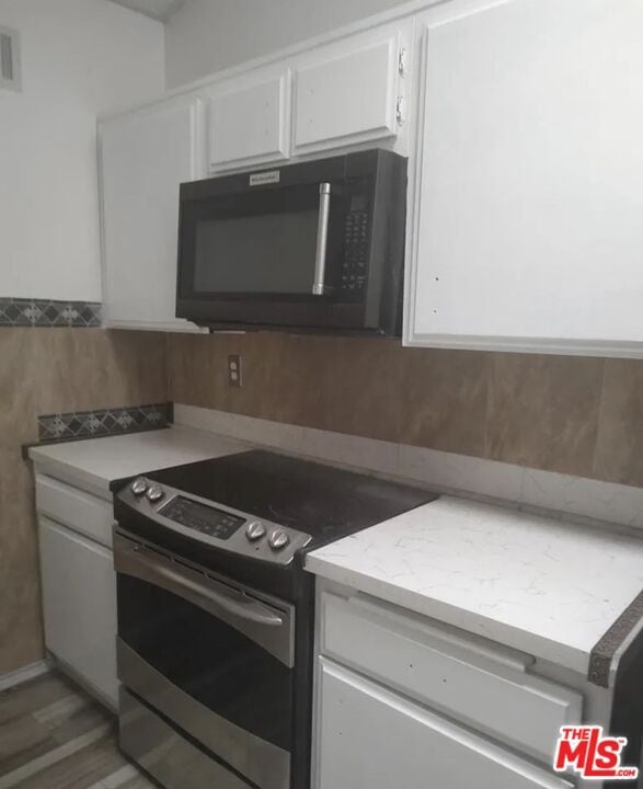 Foto del edificio - 18433 Hatteras St