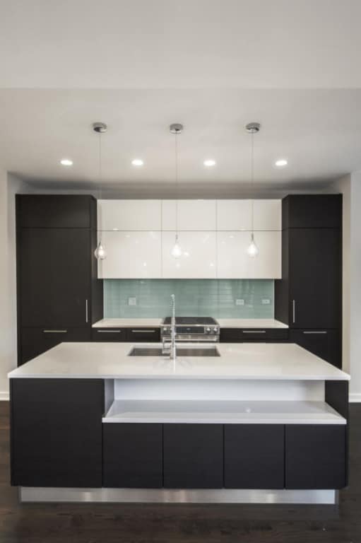 Building Photo - 4 bedroom in CHICAGO IL 60626