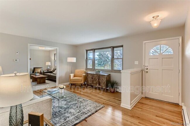 Building Photo - 2150 Urban Dr