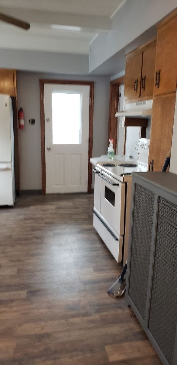 200 Chestnut St Unit First floor, Dunmore, PA 18512 Apartments in