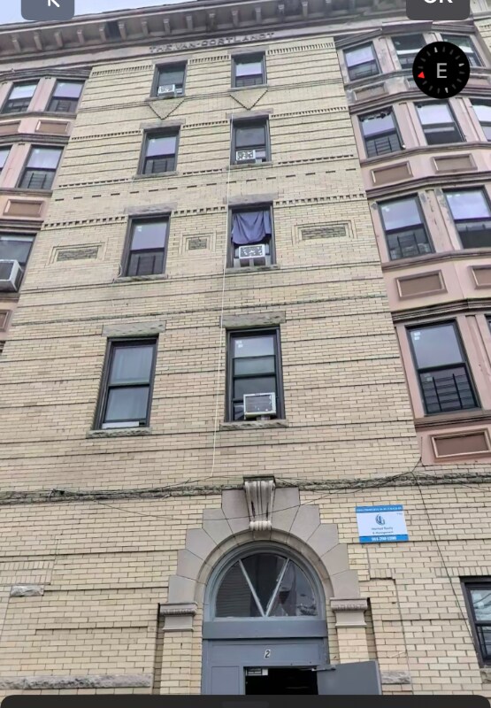 2 Van Cortlandt Park Ave, Yonkers, NY 10701 Room for Rent in Yonkers