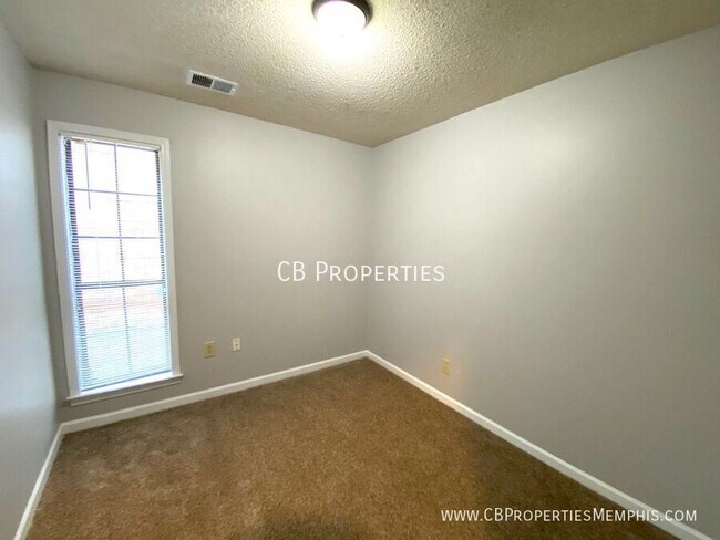 Building Photo - 6197 Valleydale Dr