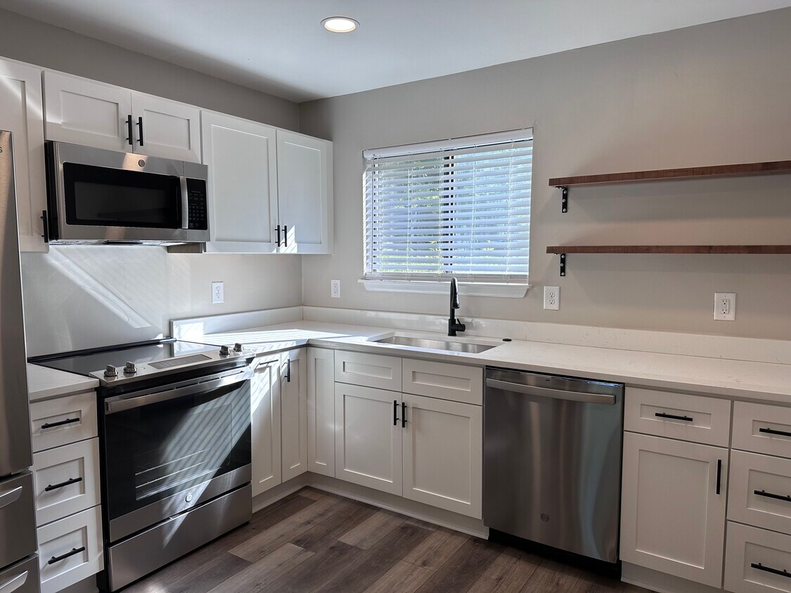 Foto principal - 3021 Heathstead Place