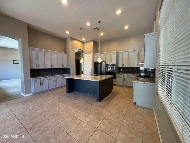 Foto del edificio - 3172 E Birchwood Pl