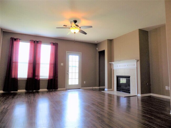 Foto del edificio - 1023 Larkfield Dr