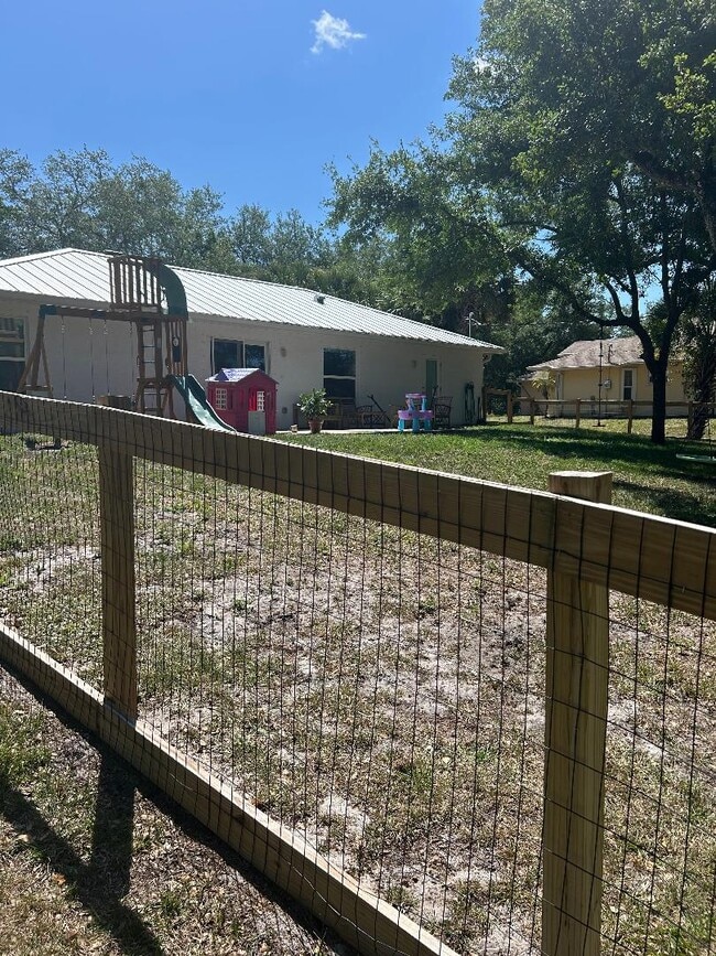 Building Photo - 7735 96th Ct
