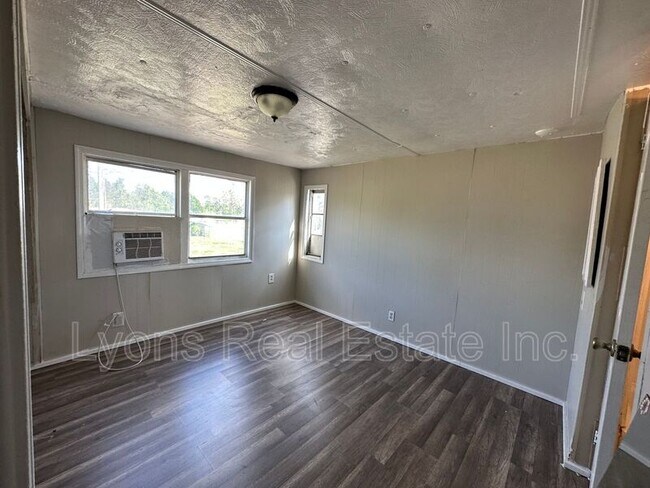 Photo - 8086 Heck Dr Apartment