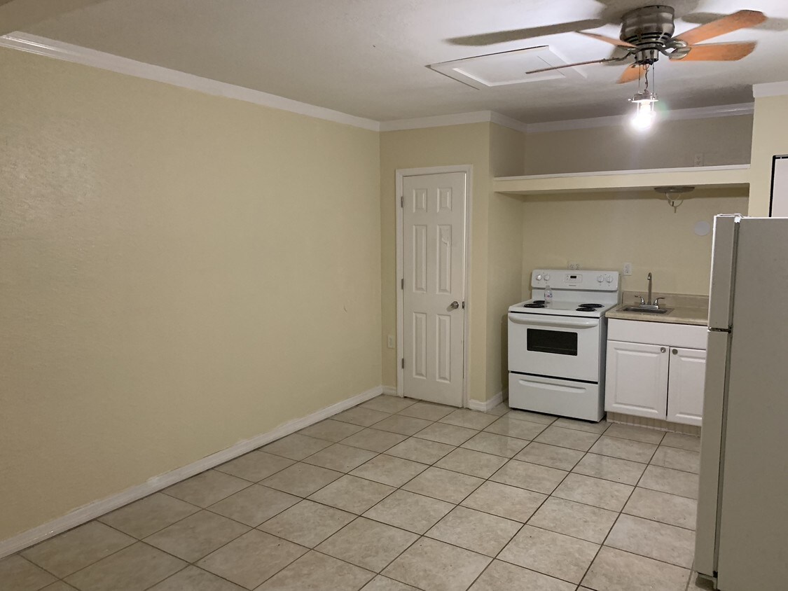 Foto del edificio - 177 Plumosa Dr