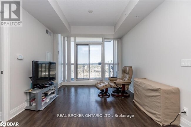 Building Photo - 17 Zorra St