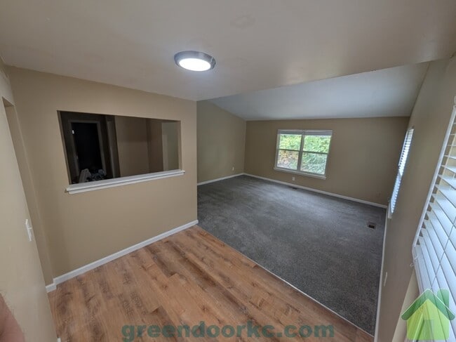 Foto del edificio - 7853 Kessler Ln