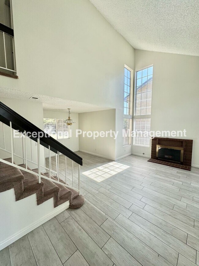 Foto del edificio - Ready to move in 3 bed 3 bath home!