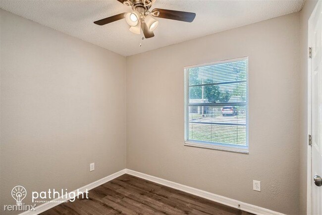 Building Photo - 3 br, 2 bath House - 14800 11Th Street UNIT