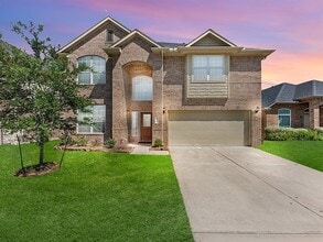 Building Photo - 1302 S Maple Dr