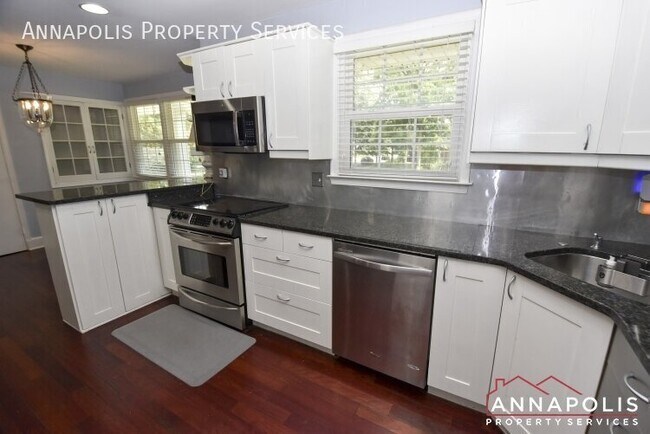 Foto del edificio - 300 S Cherry Grove Ave