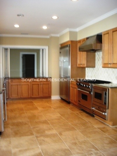 Building Photo - 400 Kelly Plantation Dr