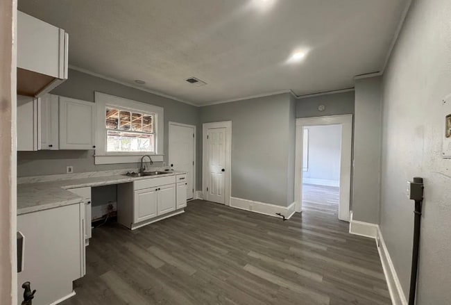 Foto del edificio - 2514 Poplar St